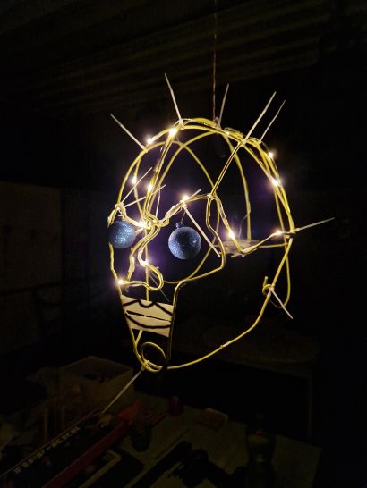 PERSONA MUNDUM VINCIT - a Sculpture & Installation Artwork by Nataraj von Allmen